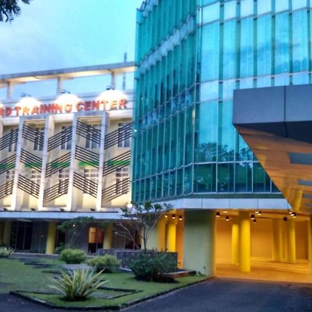 Utc Dago Hotel Bandung Exterior foto