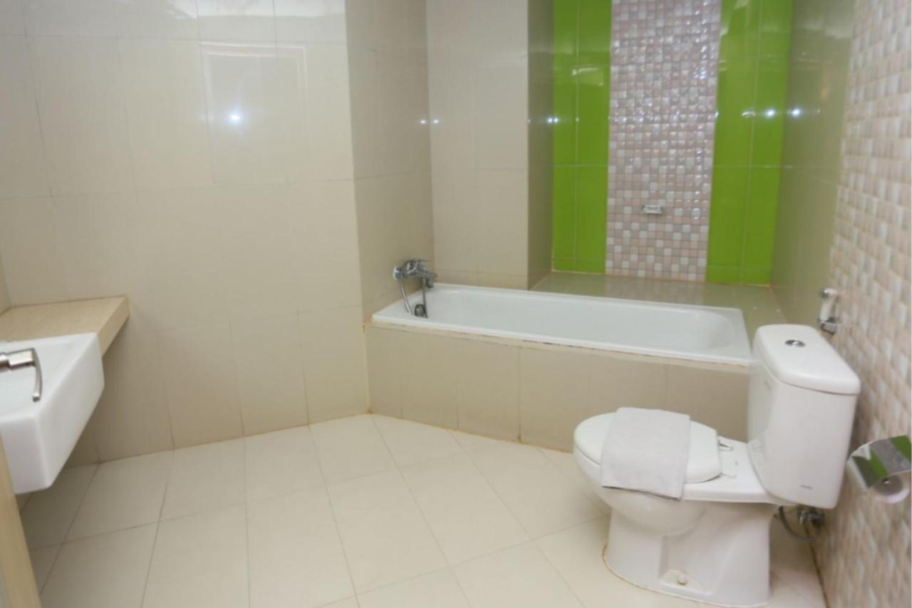 Utc Dago Hotel Bandung Exterior foto