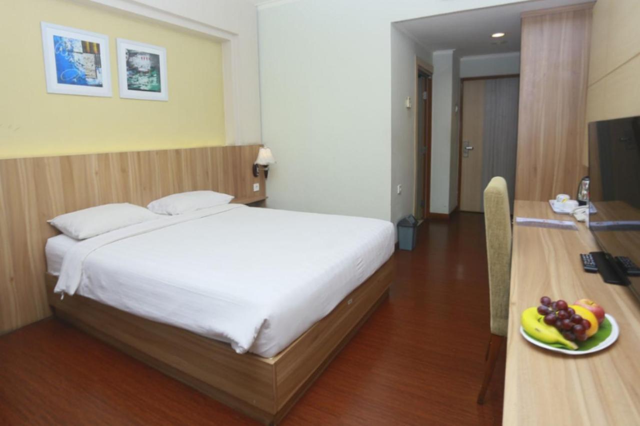 Utc Dago Hotel Bandung Exterior foto